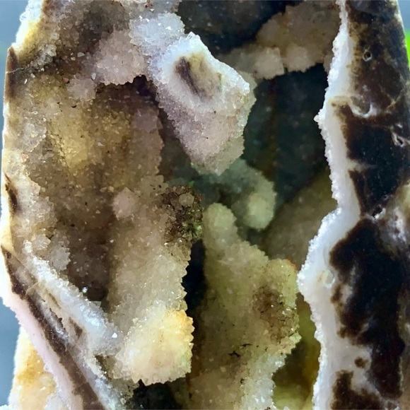 Glorious Sphalerite Natural Geode Crystal Cave Druzy Obelisk Tower - Picture 3 of 4